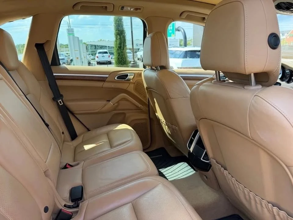 2015 Porsche 958 Cayenne - Image 9 of 13