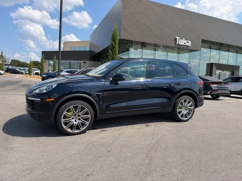 2015 Porsche 958 Cayenne - Image 2 of 13