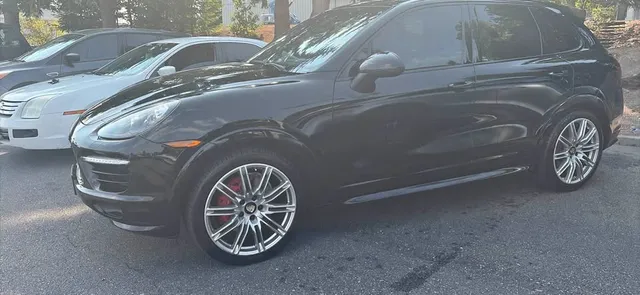 2015 Porsche Cayenne GTS Sport Utility 4D