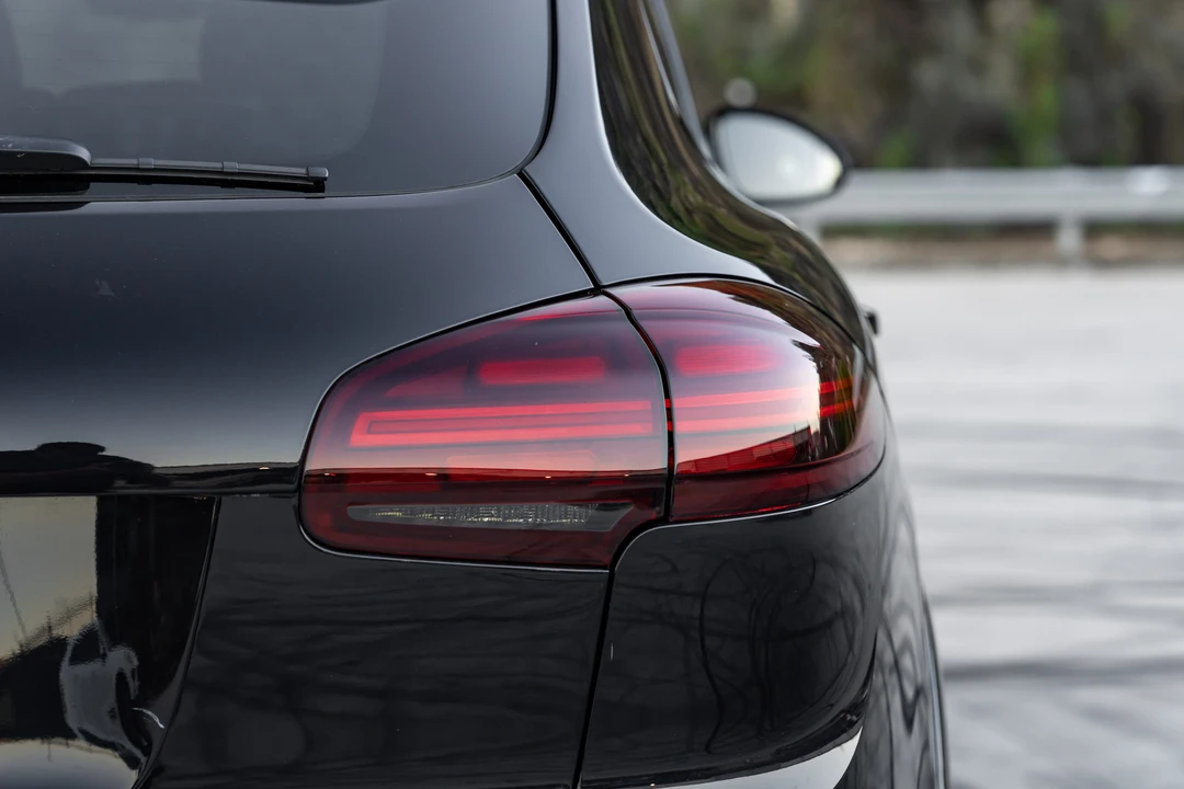 2015 Porsche 958 Cayenne GTS - Image 16 of 31