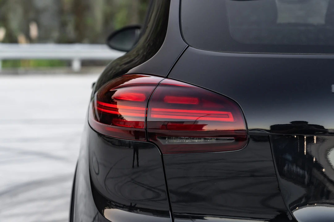 2015 Porsche 958 Cayenne GTS - Image 17 of 31
