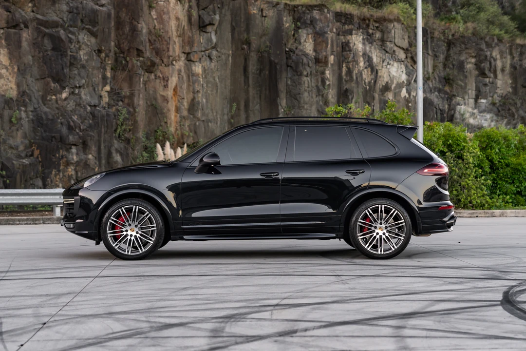 2015 Porsche 958 Cayenne GTS - Image 4 of 31
