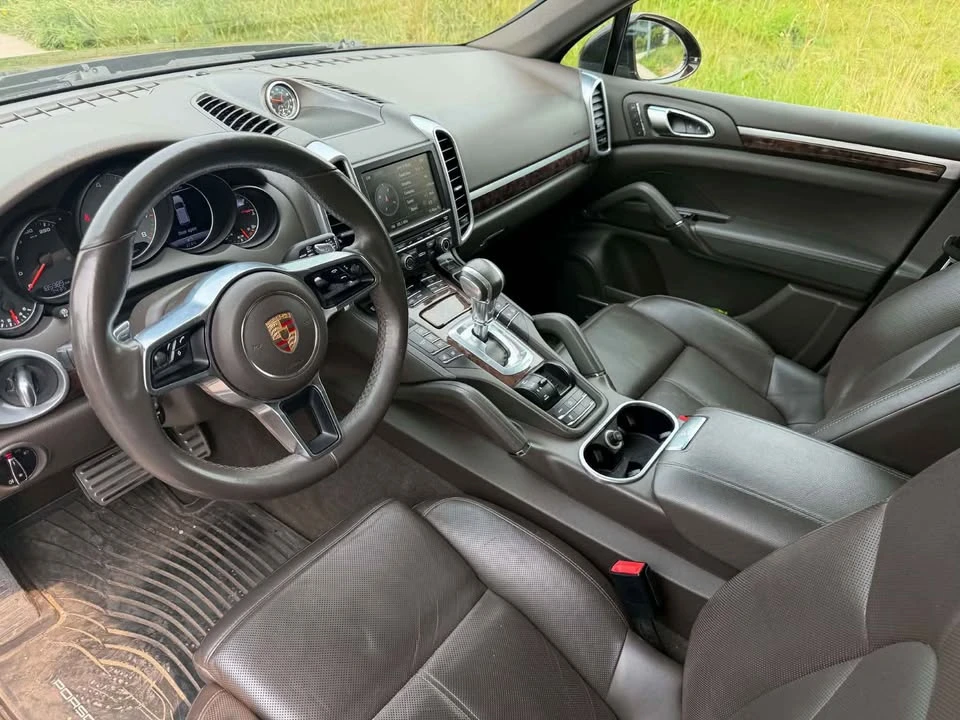 2015 Porsche 958 Cayenne - Image 4 of 6