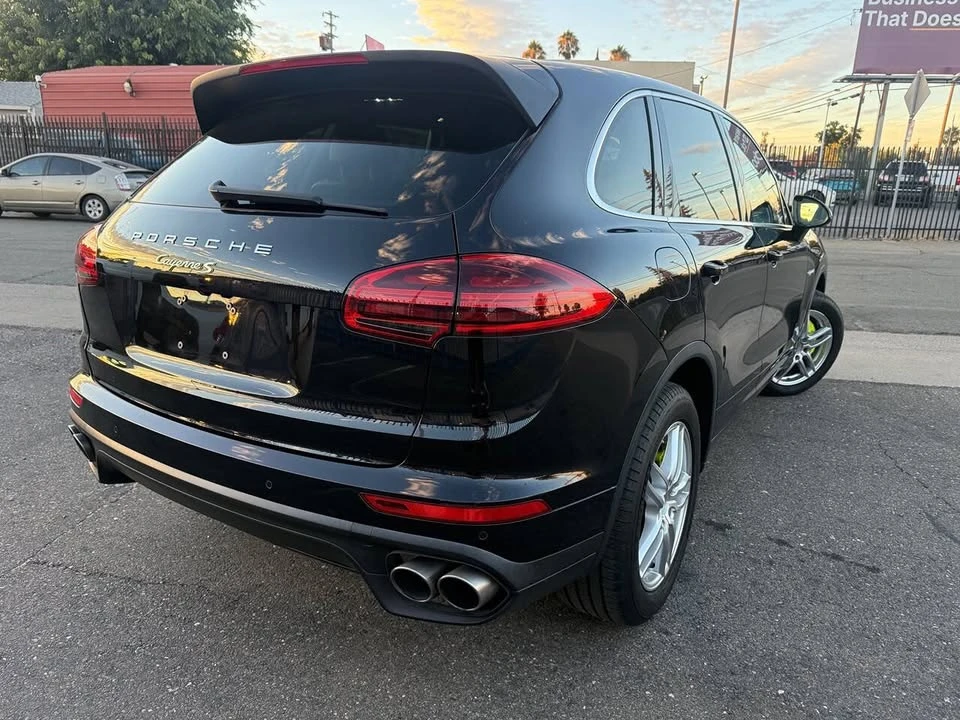 2015 Porsche 958 Cayenne - Image 6 of 20