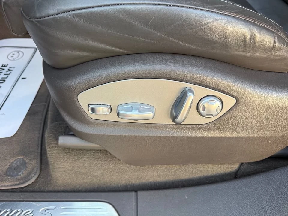 2015 Porsche 958 Cayenne - Image 16 of 20