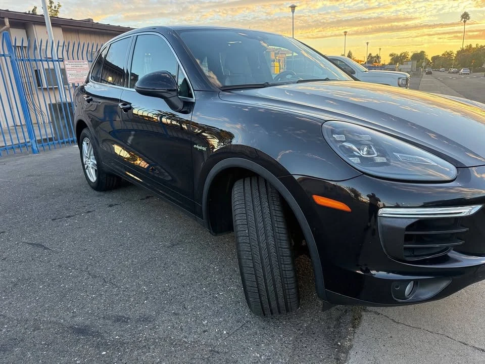 2015 Porsche 958 Cayenne - Image 4 of 20