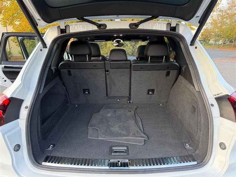 2015 Porsche 958 Cayenne - Image 17 of 20
