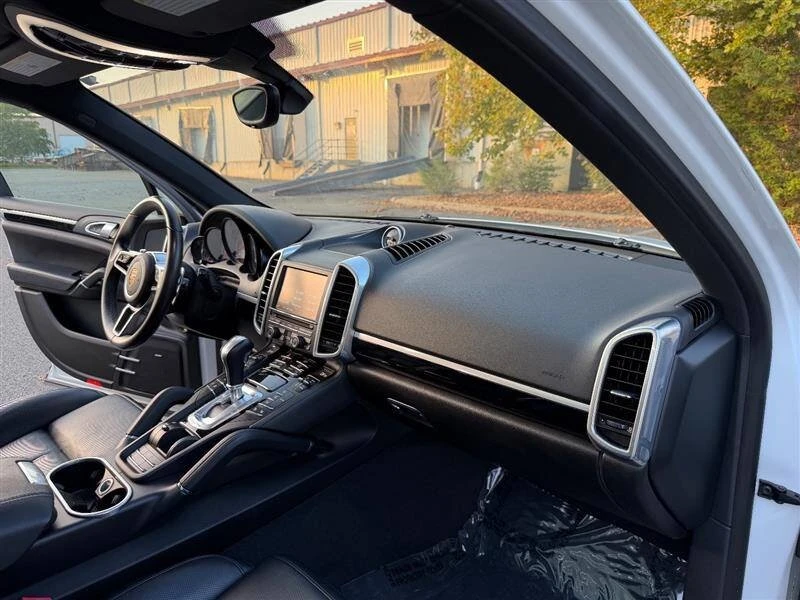 2015 Porsche 958 Cayenne - Image 19 of 20