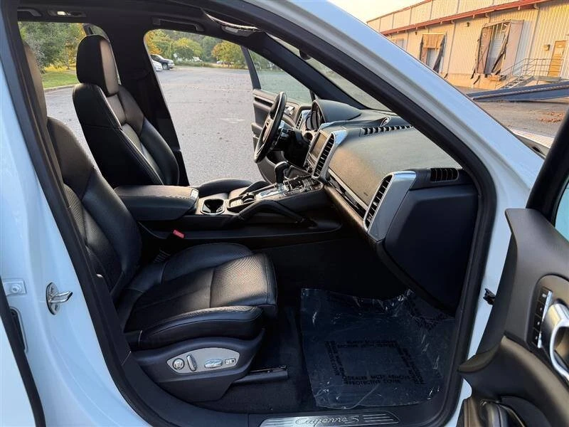 2015 Porsche 958 Cayenne - Image 18 of 20