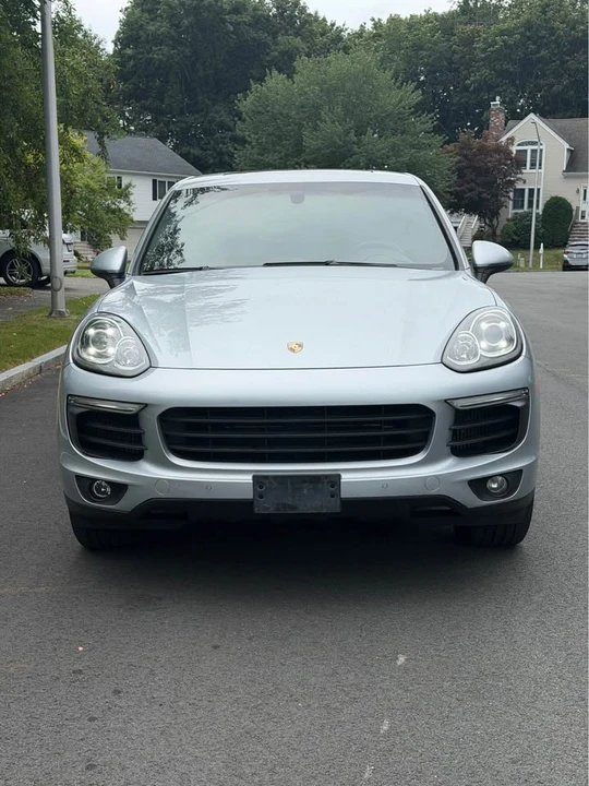 2015 Porsche 958 Cayenne - Image 2 of 11