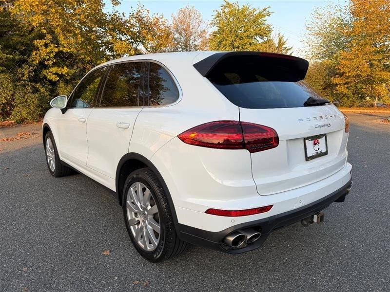 2015 Porsche 958 Cayenne - Image 3 of 20
