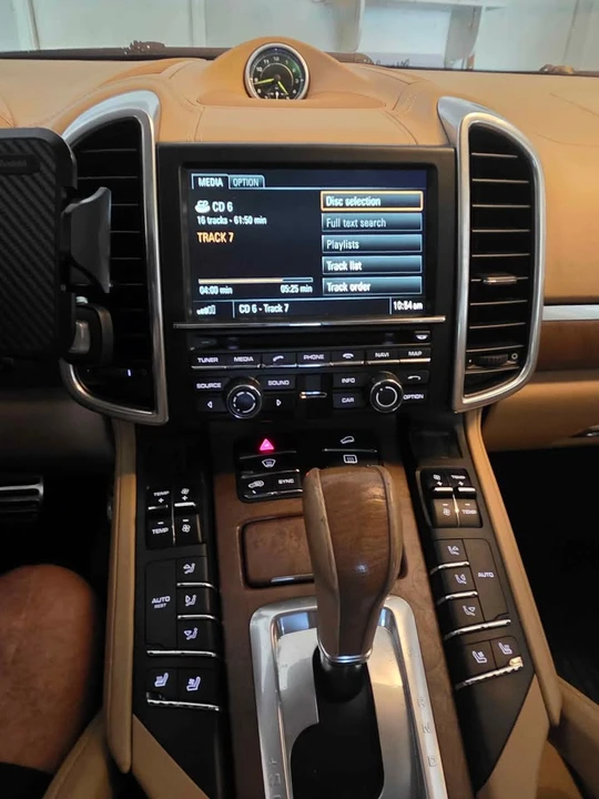 2015 Porsche 958 Cayenne - Image 6 of 12