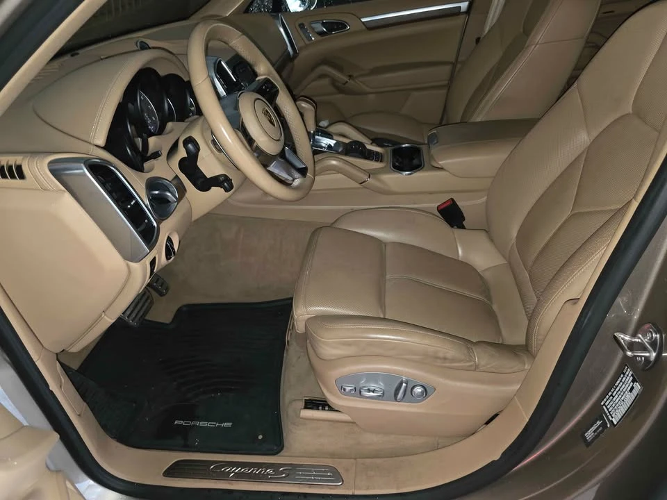 2015 Porsche 958 Cayenne - Image 4 of 12