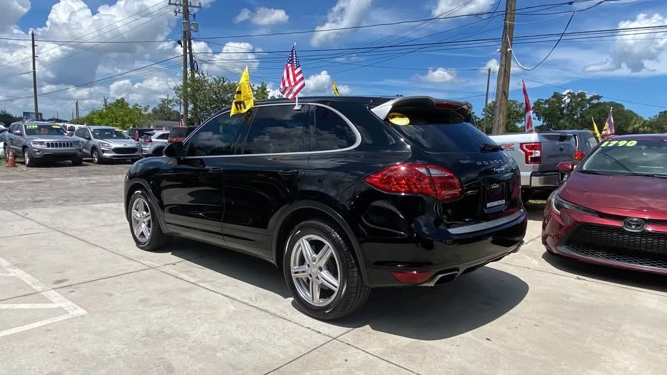 2015 Porsche 958 Cayenne - Image 2 of 20