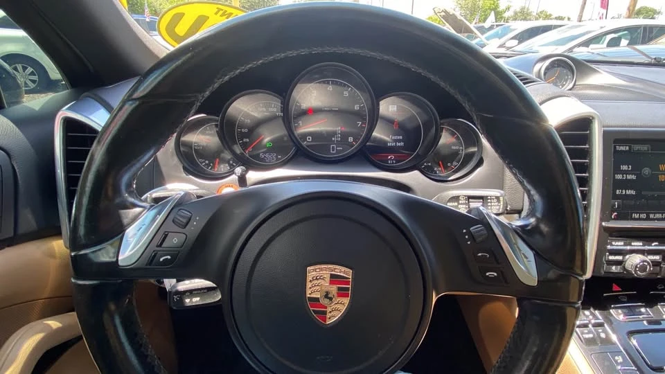 2015 Porsche 958 Cayenne - Image 7 of 20