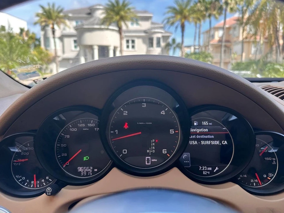 2015 Porsche 958 Cayenne Diesel - Image 16 of 24