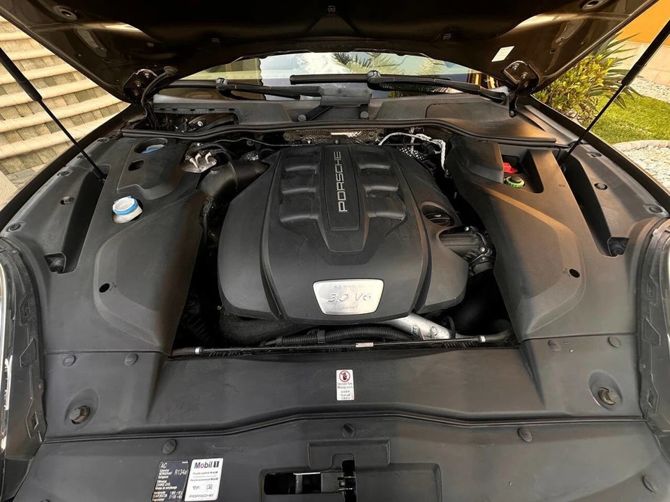 2015 Porsche 958 Cayenne Diesel - Image 9 of 24