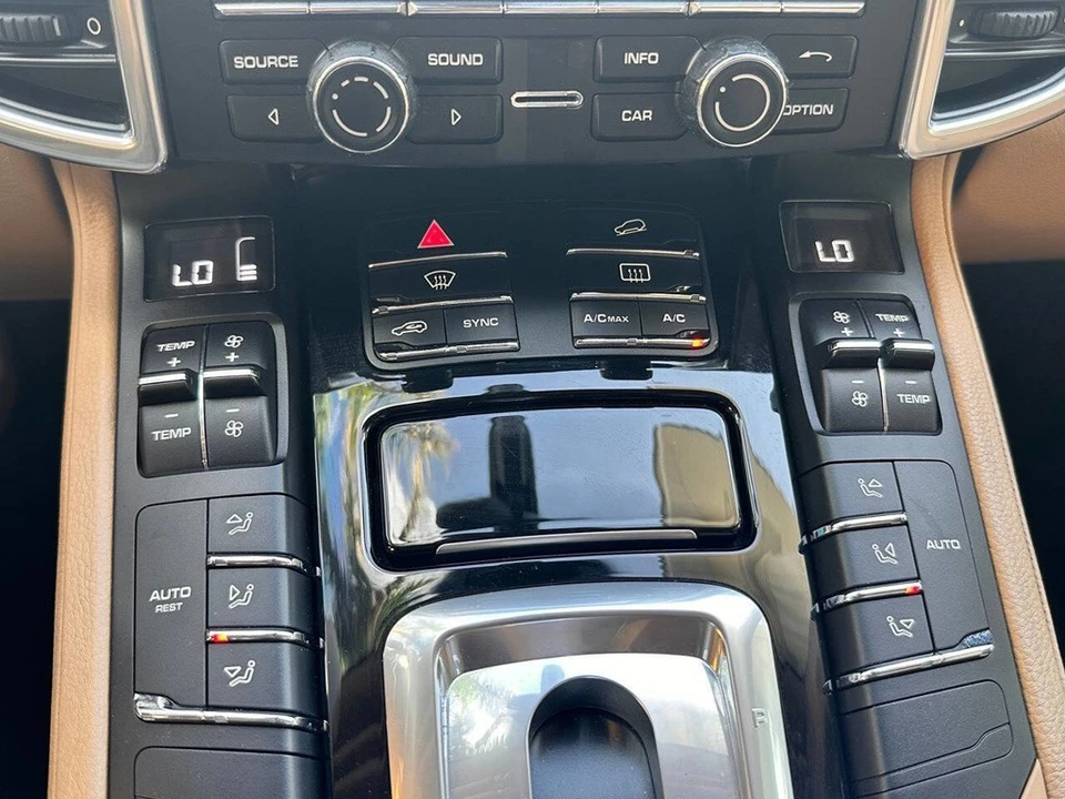 2015 Porsche 958 Cayenne Diesel - Image 20 of 24