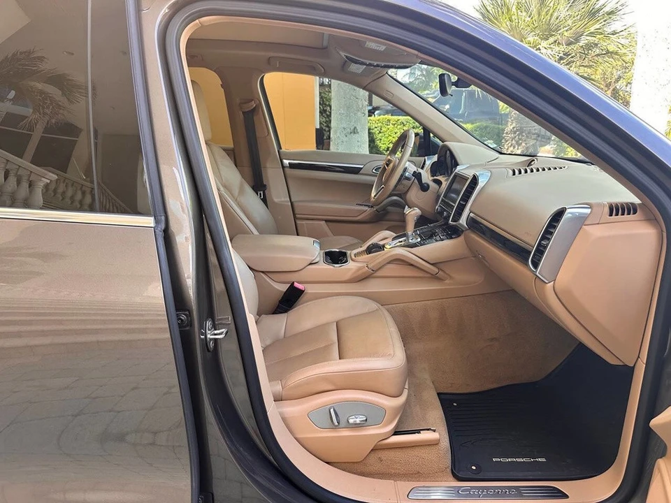 2015 Porsche 958 Cayenne Diesel - Image 23 of 24