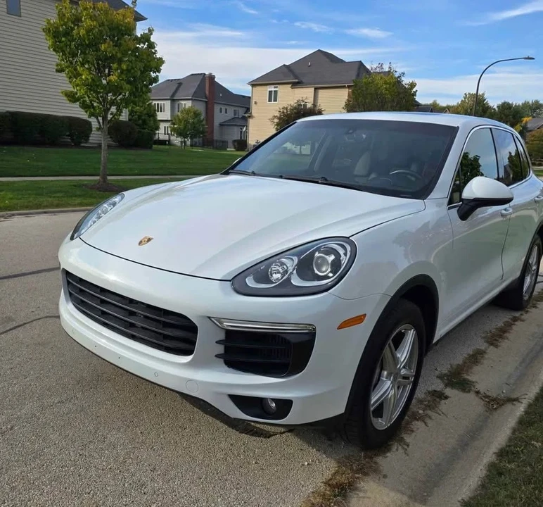 2015 Porsche 958 Cayenne S - Image 7 of 10