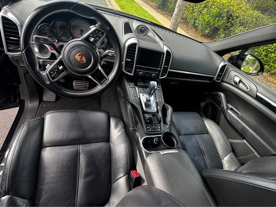 2015 Porsche 958 Cayenne S - Image 8 of 10