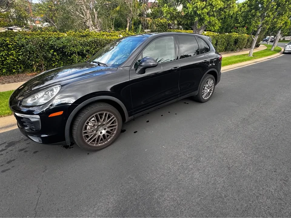 2015 Porsche 958 Cayenne S - Image 3 of 10