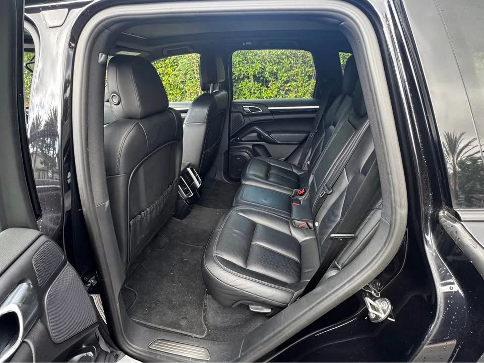 2015 Porsche 958 Cayenne S - Image 9 of 10