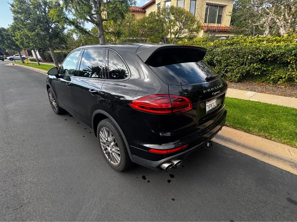 2015 Porsche 958 Cayenne S - Image 5 of 10