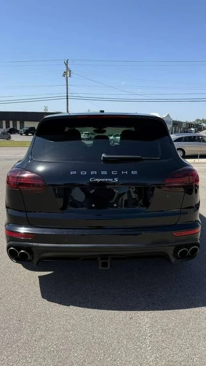 2015 Porsche 958 Cayenne S - Image 6 of 19