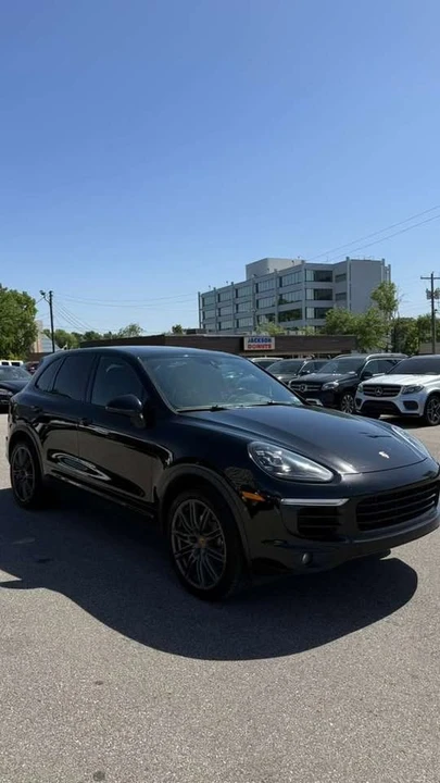 2015 Porsche 958 Cayenne S - Image 3 of 19