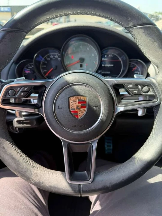 2015 Porsche 958 Cayenne S - Image 17 of 19