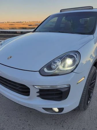 2015 Porsche 958 Cayenne S - Image 10 of 20