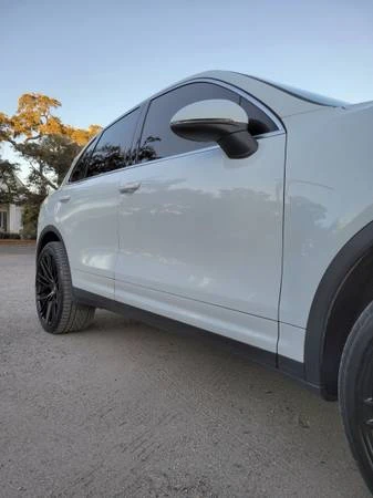 2015 Porsche 958 Cayenne S - Image 9 of 20