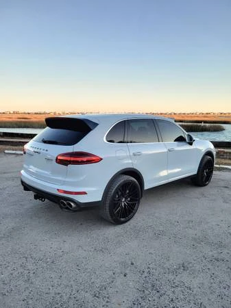 2015 Porsche 958 Cayenne S - Image 7 of 20