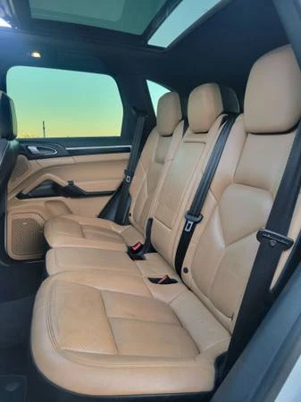2015 Porsche 958 Cayenne S - Image 16 of 20