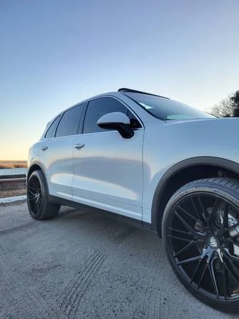 2015 Porsche 958 Cayenne S - Image 11 of 20