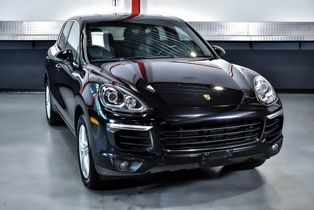 2015 Porsche 958 Cayenne S - Image 2 of 30