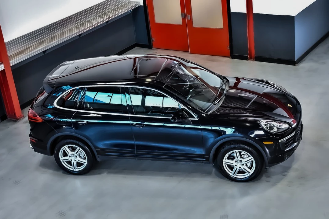 2015 Porsche 958 Cayenne S - Image 12 of 30