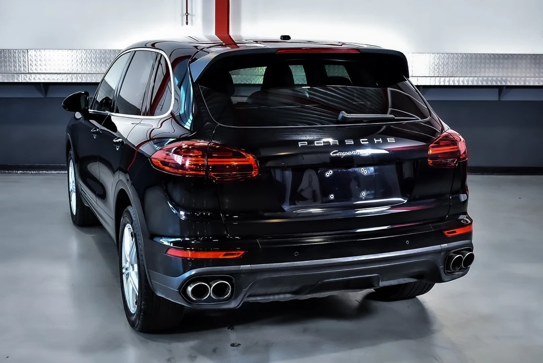 2015 Porsche 958 Cayenne S - Image 14 of 30