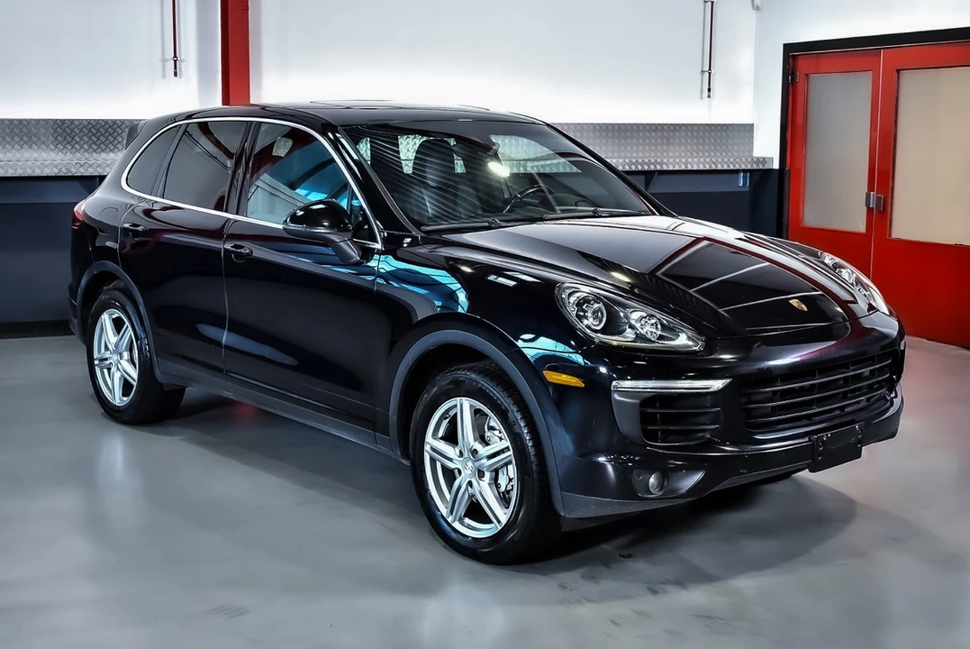 2015 Porsche 958 Cayenne S - Image 5 of 30