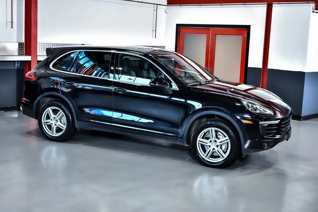 2015 Porsche 958 Cayenne S - Image 6 of 30