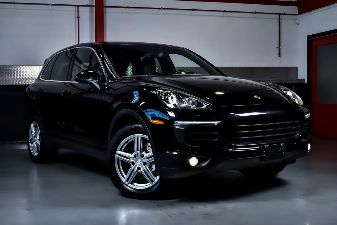 2015 Porsche 958 Cayenne S - Image 25 of 30