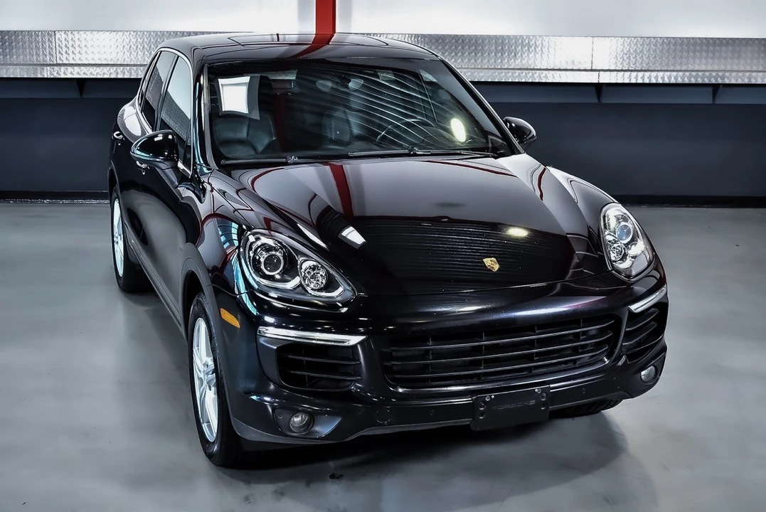 2015 Porsche 958 Cayenne S - Image 4 of 30