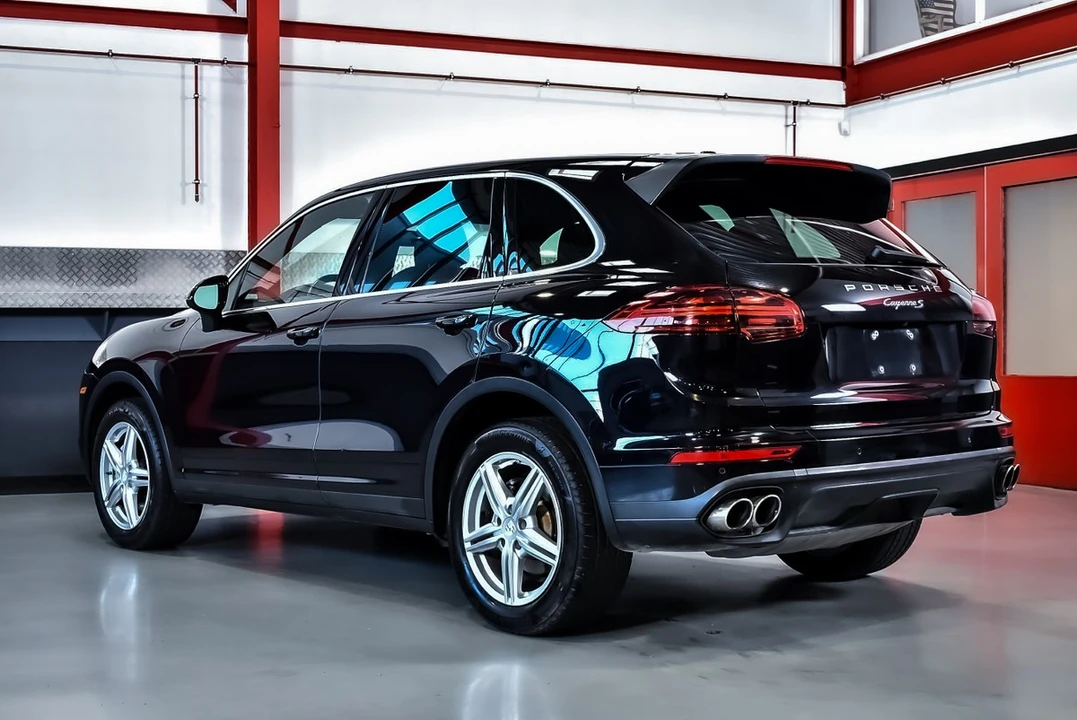 2015 Porsche 958 Cayenne S - Image 17 of 30