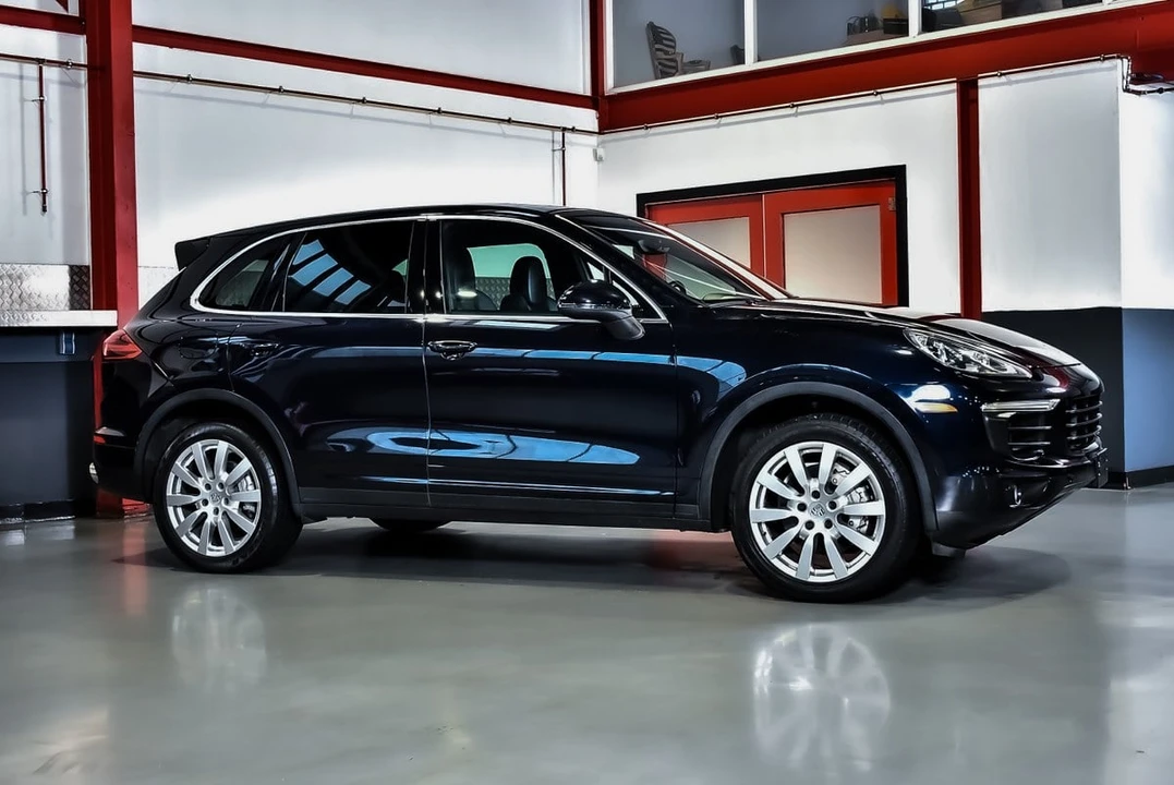 2015 Porsche 958 Cayenne S - Image 12 of 31