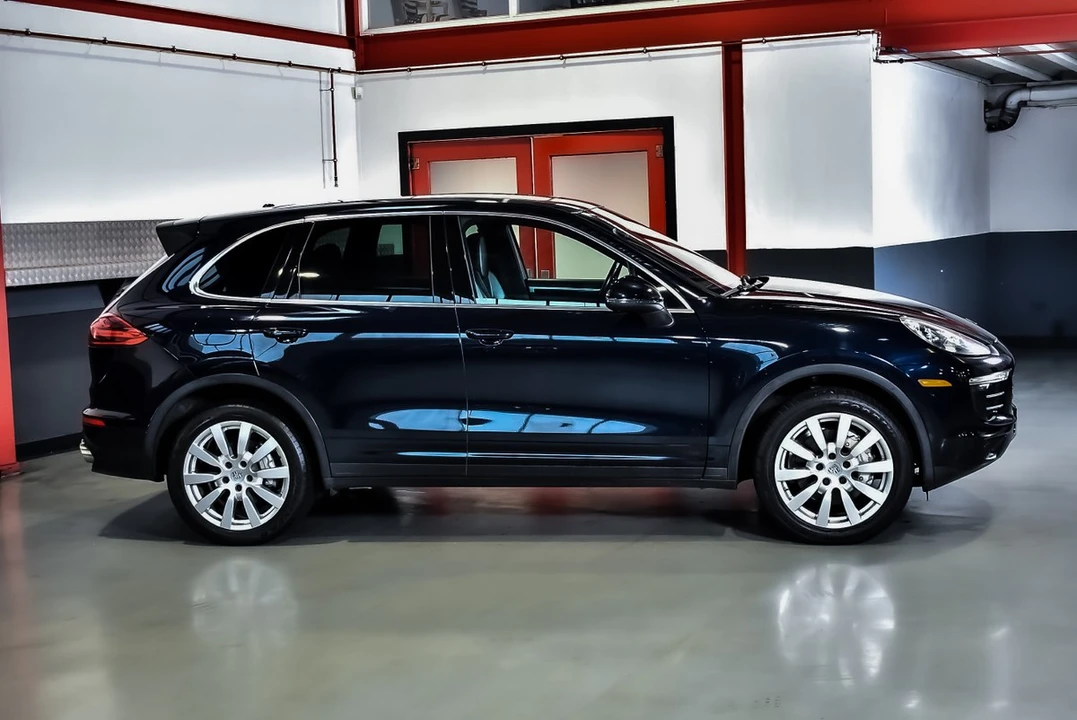 2015 Porsche 958 Cayenne S - Image 13 of 31