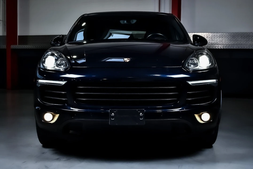 2015 Porsche 958 Cayenne S - Image 4 of 31