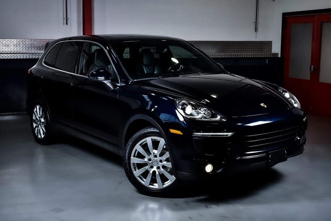 2015 Porsche 958 Cayenne S - Image 9 of 31