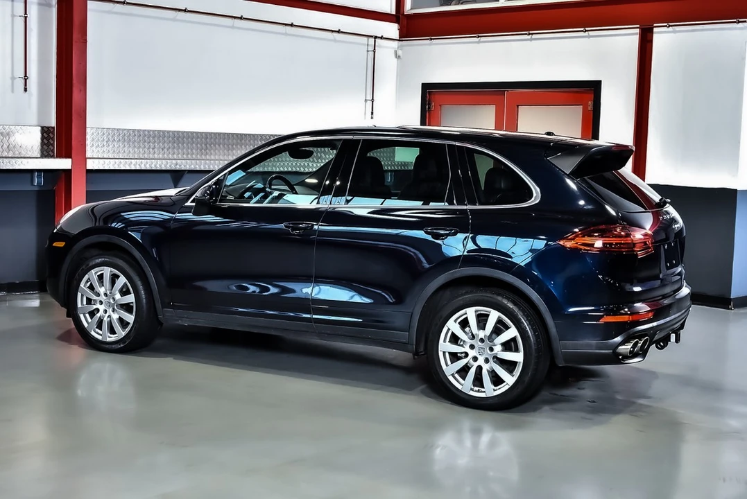 2015 Porsche 958 Cayenne S - Image 23 of 31