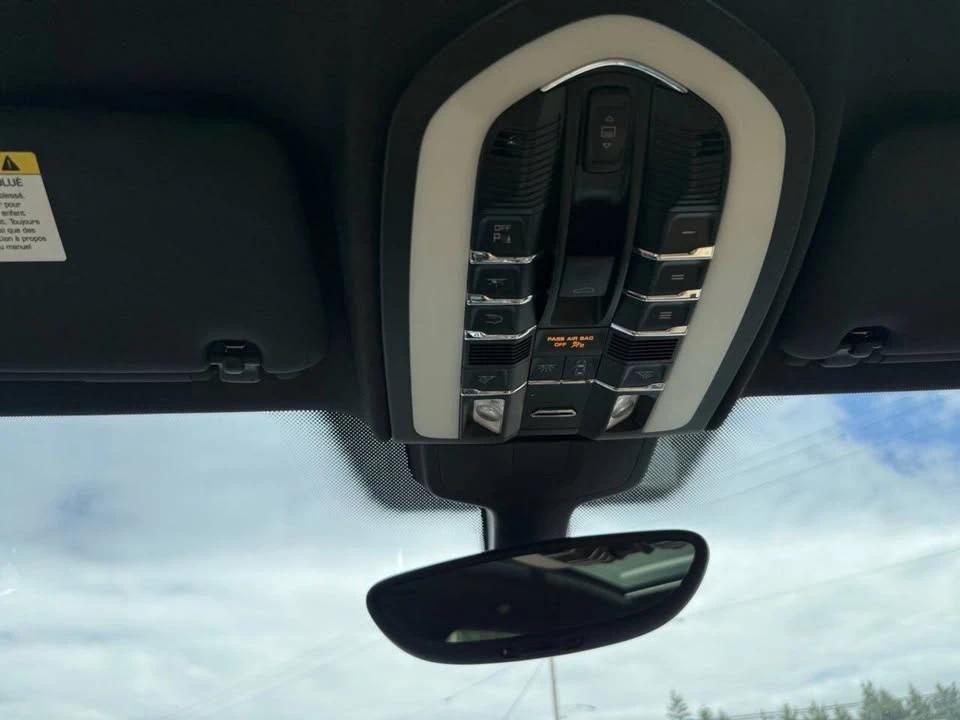 2015 Porsche 958 Cayenne S - Image 13 of 20